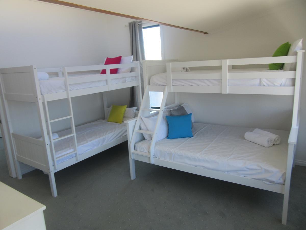 Abel Tasman Airport Motor Inn Лонсестон Экстерьер фото