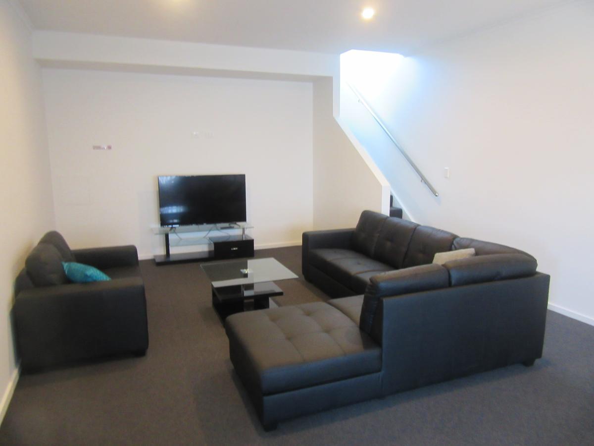 Abel Tasman Airport Motor Inn Лонсестон Экстерьер фото