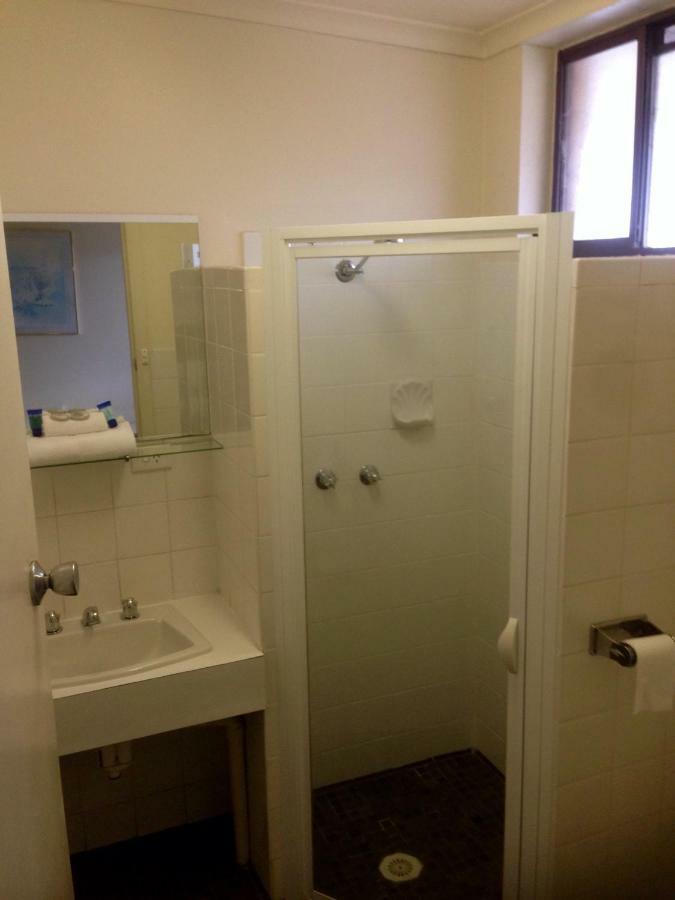 Abel Tasman Airport Motor Inn Лонсестон Экстерьер фото