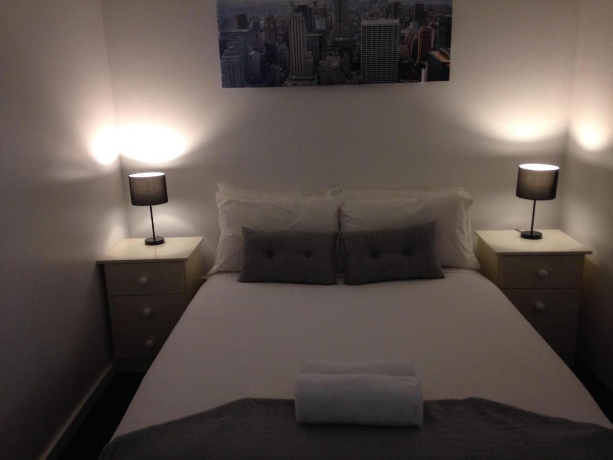 Abel Tasman Airport Motor Inn Лонсестон Экстерьер фото
